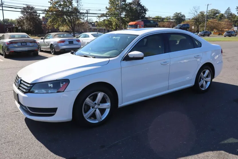 2013 Volkswagen Passat TDI SE photo 1