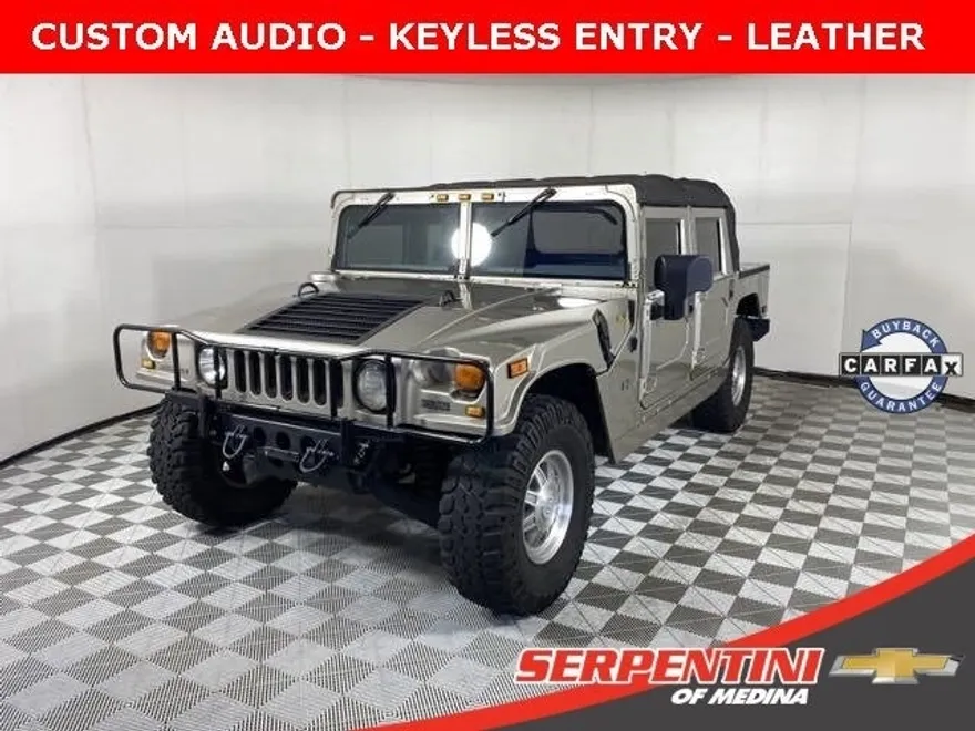2003 Hummer H1 1 1/4 ton photo 1