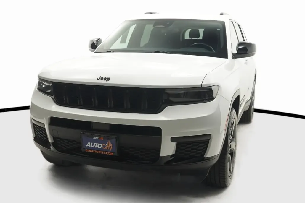 2022 Jeep Grand Cherokee Altitude photo 1
