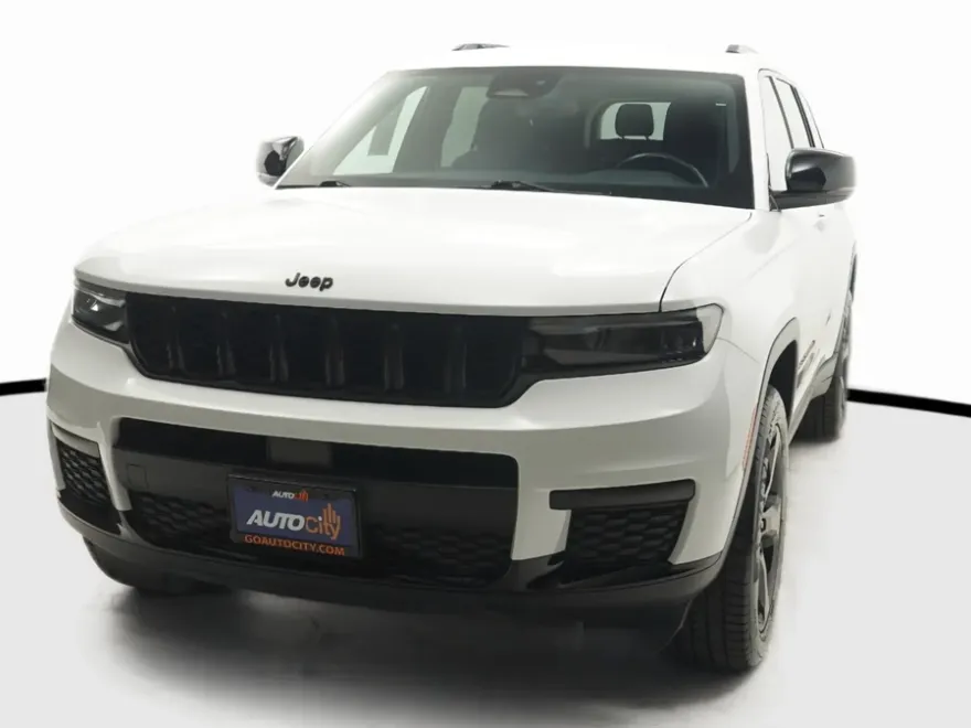 2022 Jeep Grand Cherokee Altitude photo 1