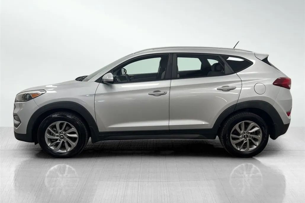 2016 Hyundai Tucson SE photo 1