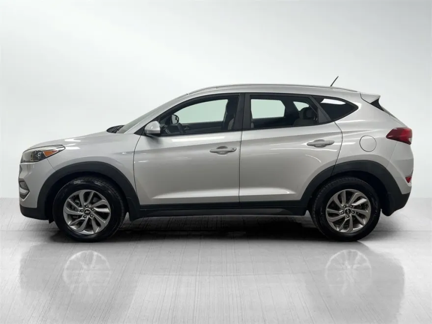 2016 Hyundai Tucson SE photo 1