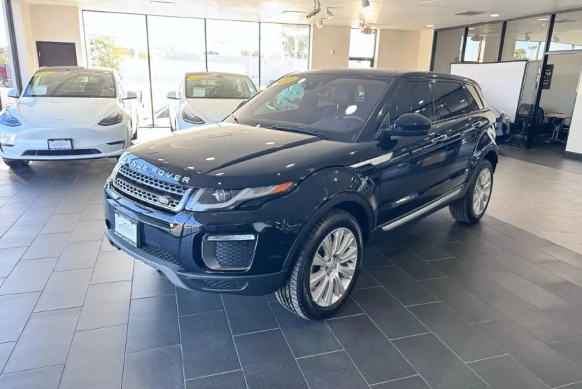 2017 Land Rover Range Rover Evoque HSE photo 1
