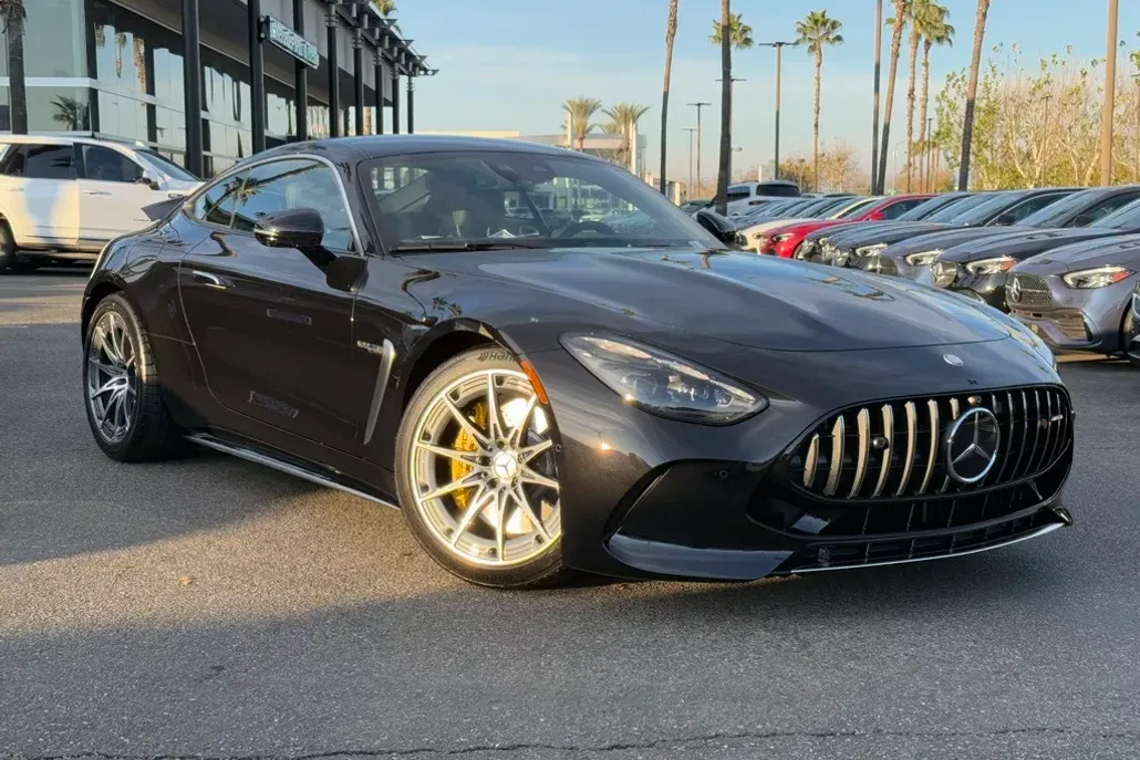 2025 Mercedes Benz AMG GT photo 1