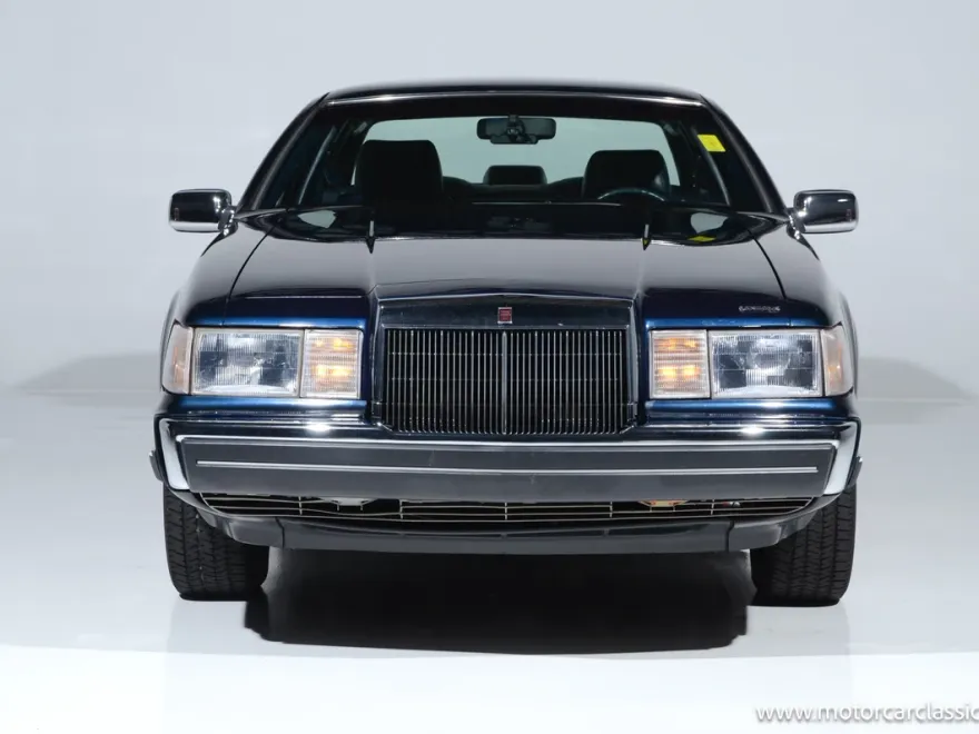 1987 Lincoln Mark Series photo 2