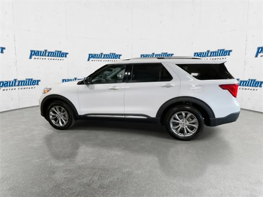 2023 Ford Explorer Limited photo 1