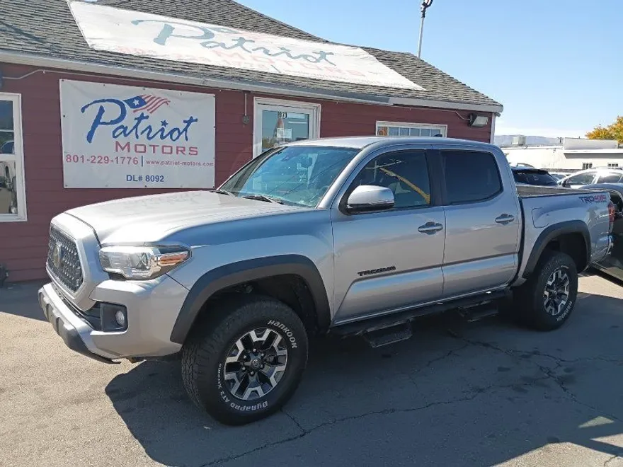 2018 Toyota Tacoma TRD photo 1