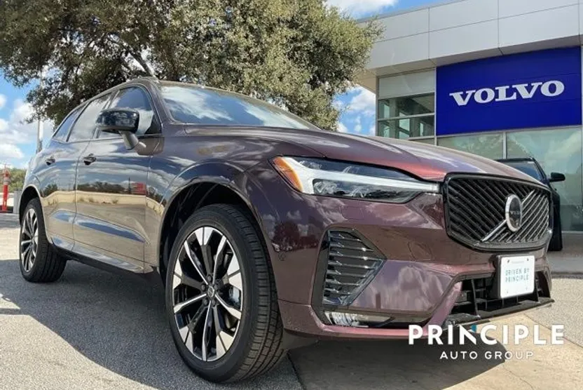 2026 Volvo XC60 B5 Plus photo 1
