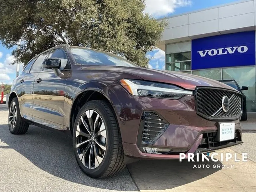 2026 Volvo XC60 B5 Plus photo 1
