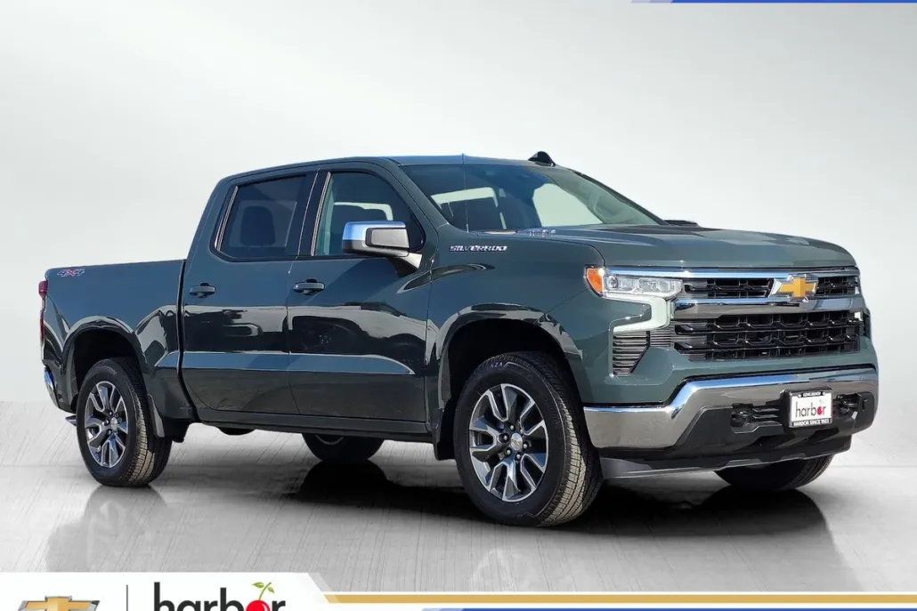 2025 Chevrolet Silverado LT photo 1