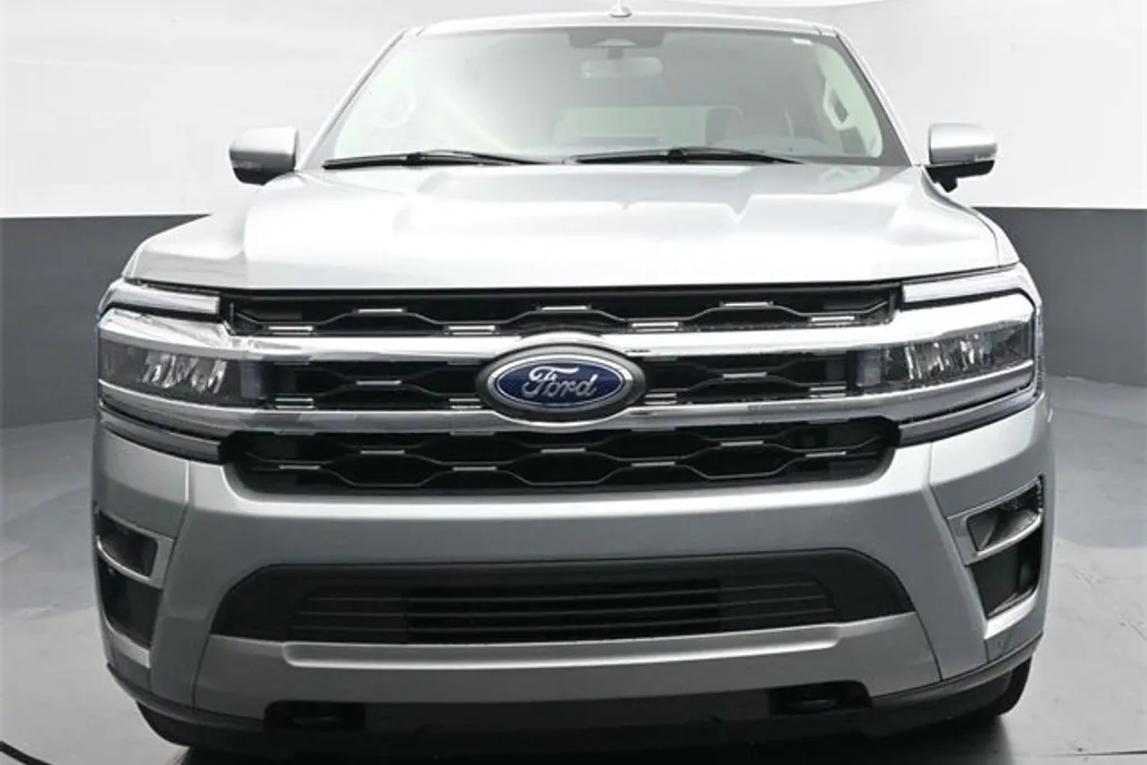 2024 Ford Expedition Limited photo 1