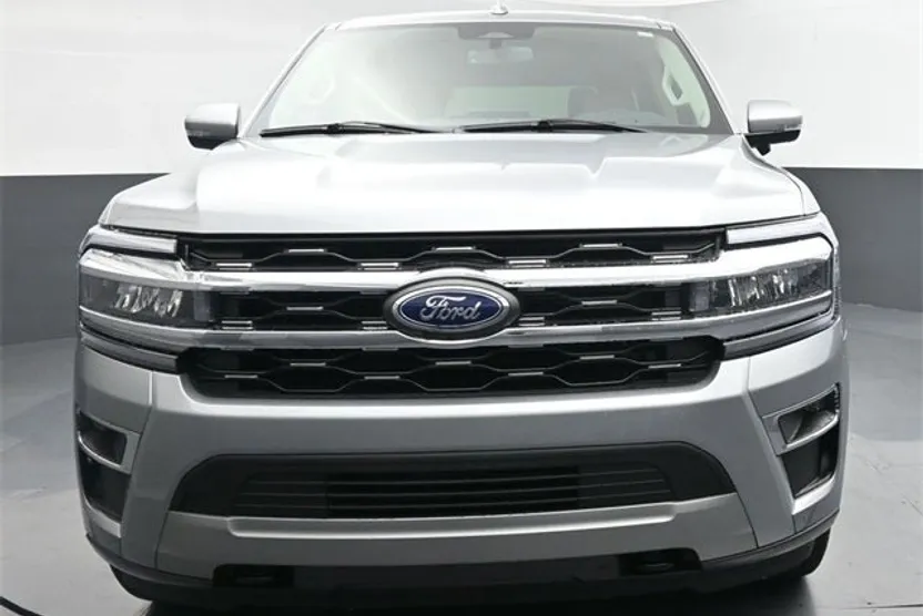 2024 Ford Expedition Limited photo 1