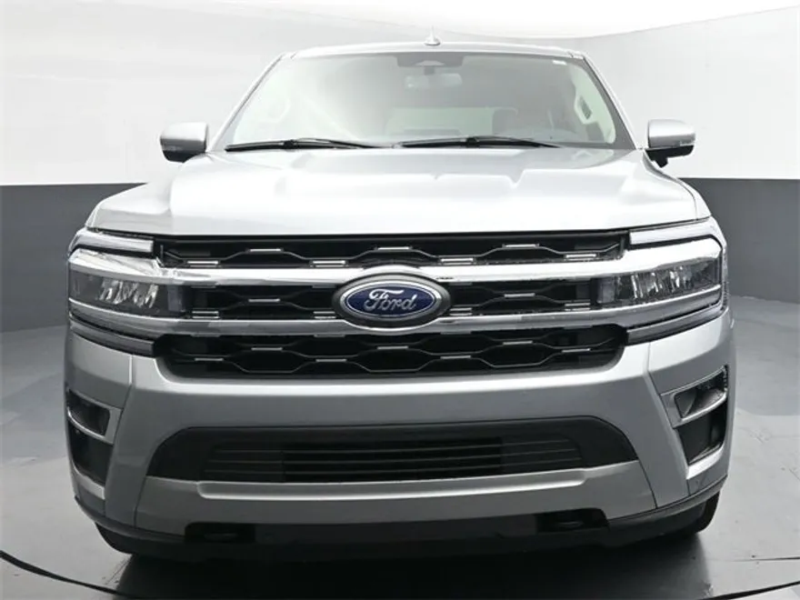 2024 Ford Expedition Limited photo 1