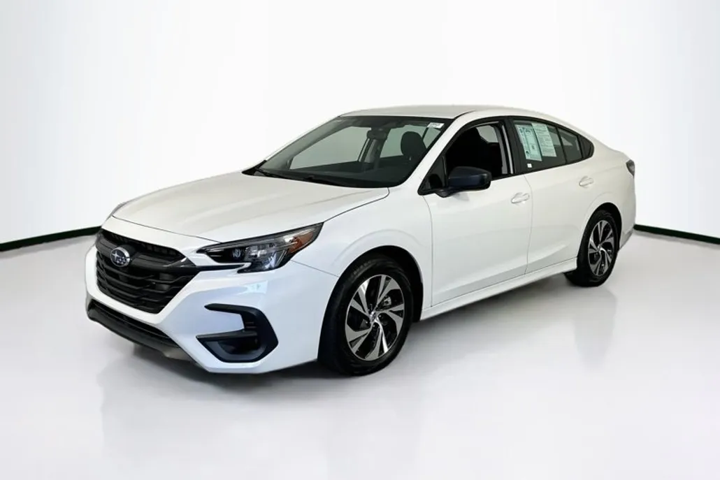 2025 Subaru Legacy Base photo 1