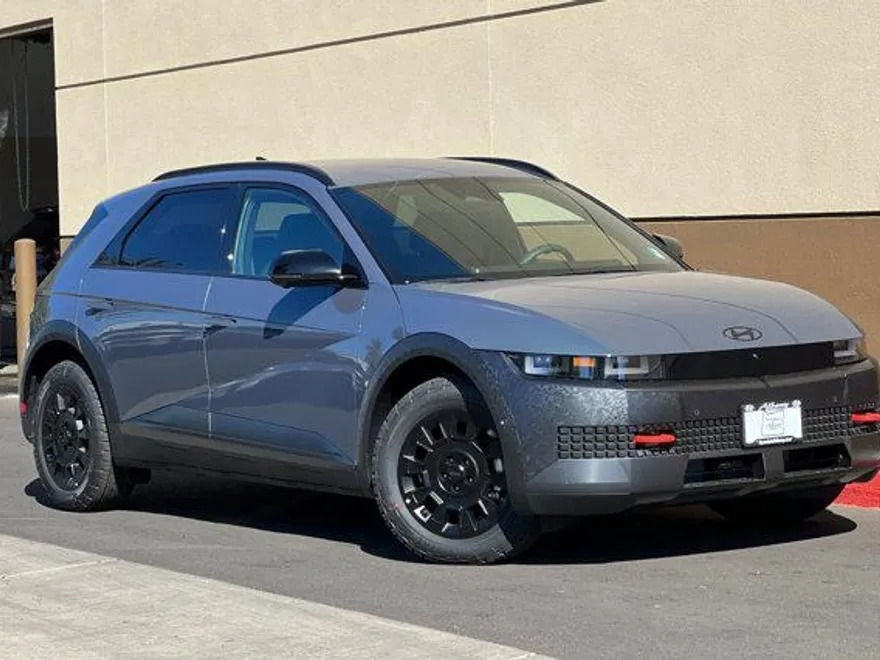 2025 Hyundai Ioniq 5 photo 1