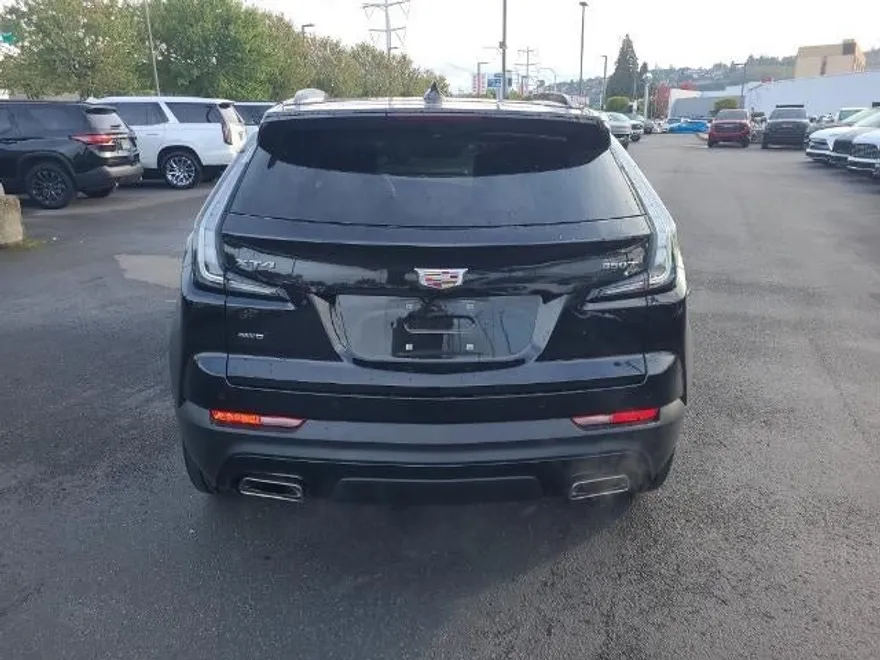 2023 Cadillac XT4 Sport photo 1