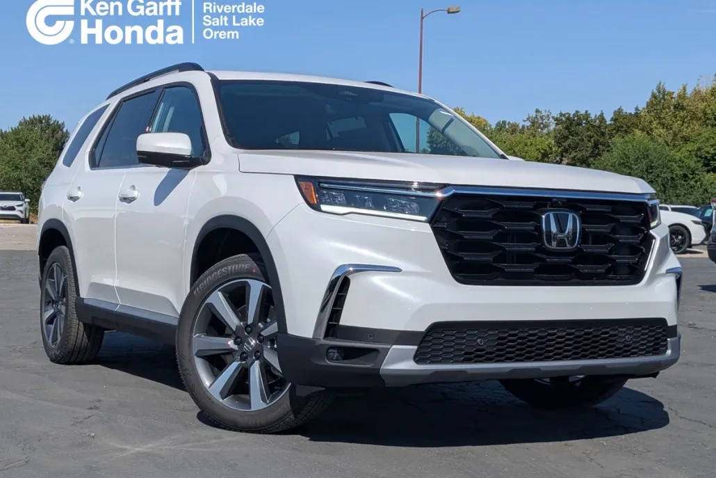 2025 Honda Pilot Elite photo 1