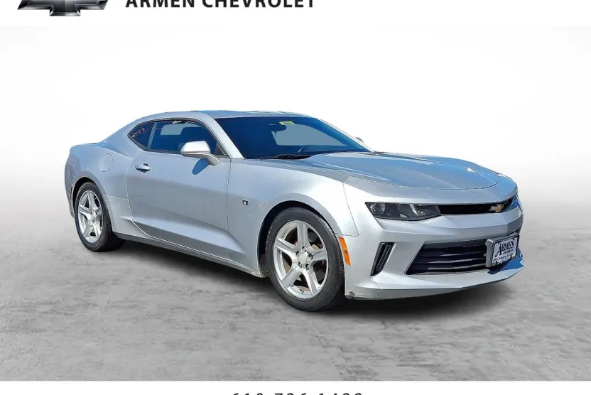 2018 Chevrolet Camaro 1LS 1LT photo 1