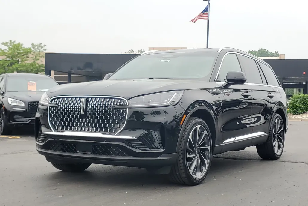 2025 Lincoln Aviator Reserve photo 1