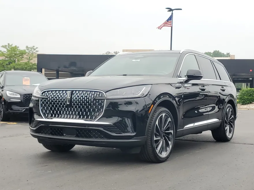 2025 Lincoln Aviator Reserve photo 1