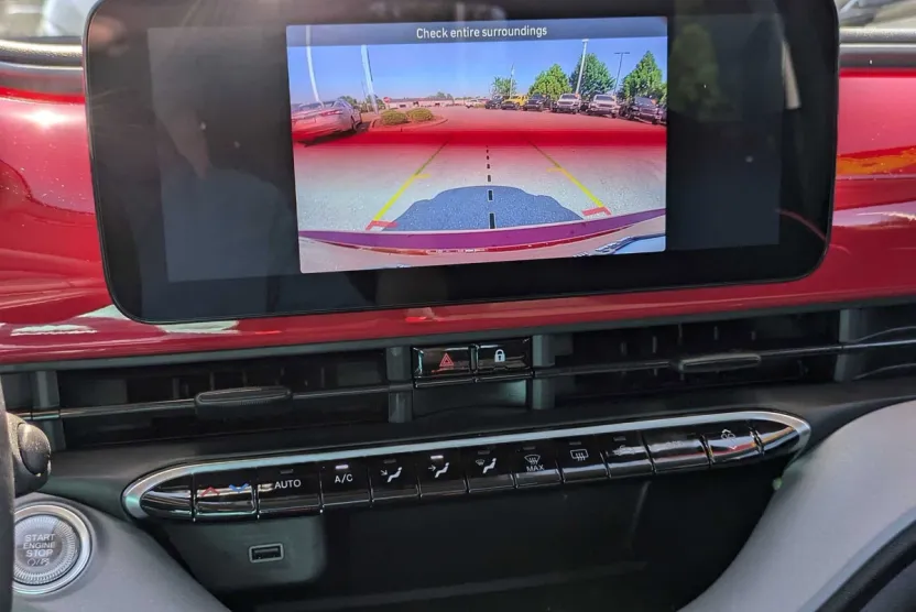2024 Fiat 500e Red photo 1