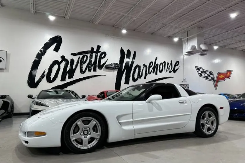1998 Chevrolet Corvette Coupe photo 1