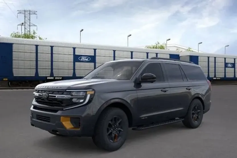 2025 Ford Expedition photo 1