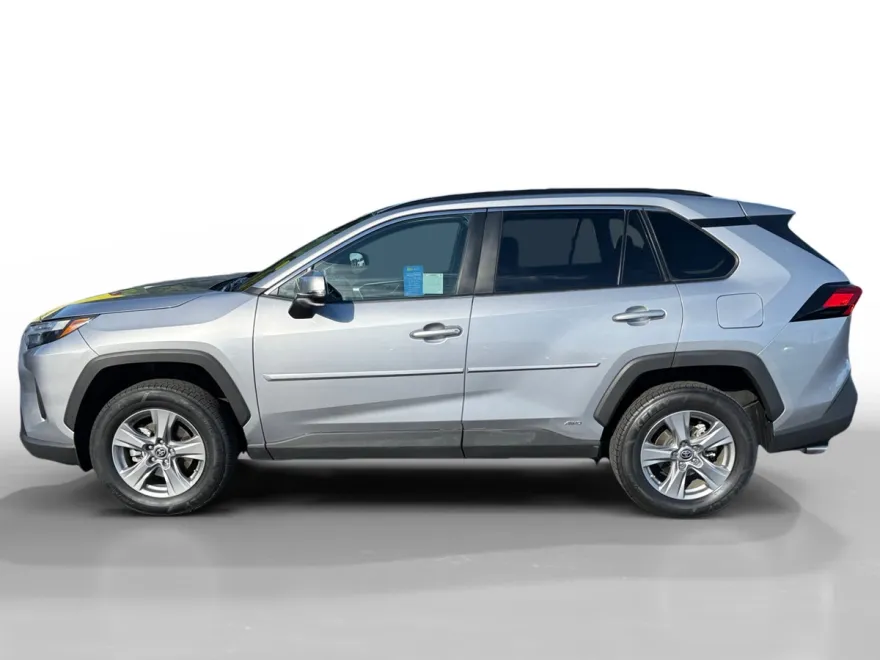 2023 Toyota RAV4 Hybrid LE photo 1