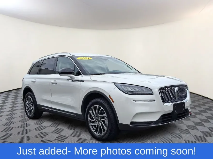 2021 Lincoln Corsair Standard photo 1