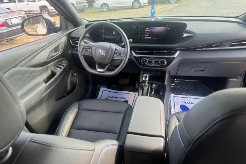2024 Buick Envista ST photo 1