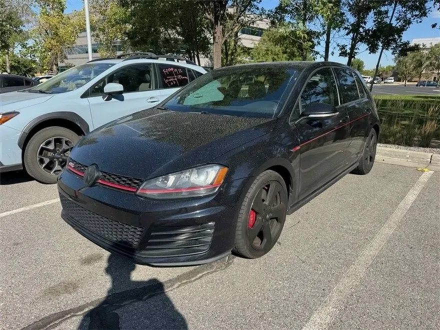 2017 Volkswagen Golf GTI SE photo 1