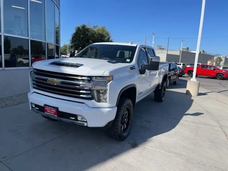2022 Chevrolet Silverado 3500HD High Country photo 1