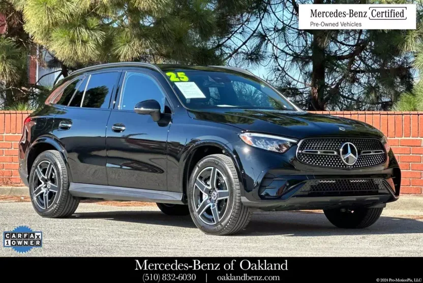 2025 Mercedes Benz GLC 300 4MATIC photo 1