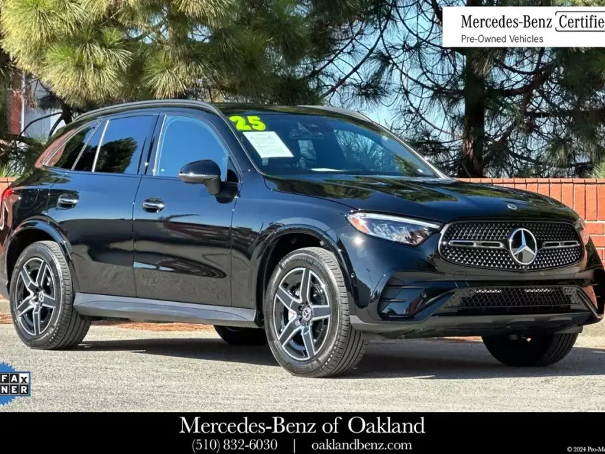 2025 Mercedes Benz GLC 300 4MATIC photo 1