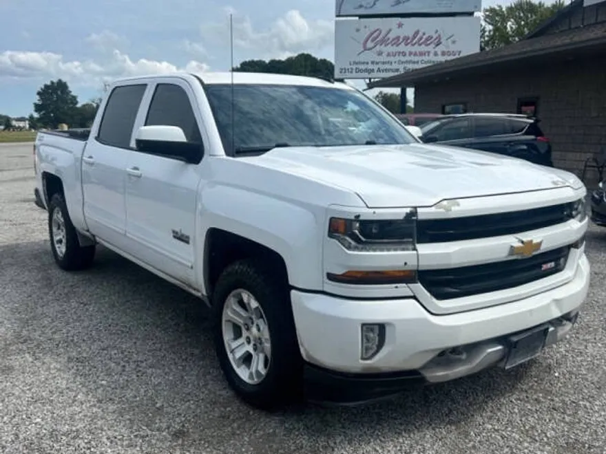 2018 Chevrolet Silverado 1500 LT Z71 photo 1