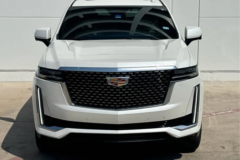 2024 Cadillac Escalade Premium Luxury photo 1