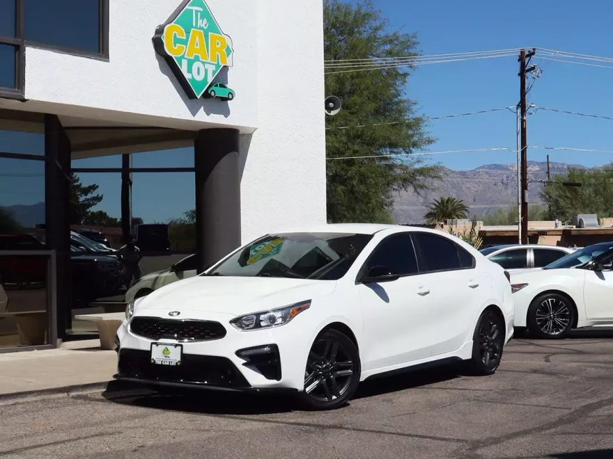 2021 Kia Forte GT-Line photo 1