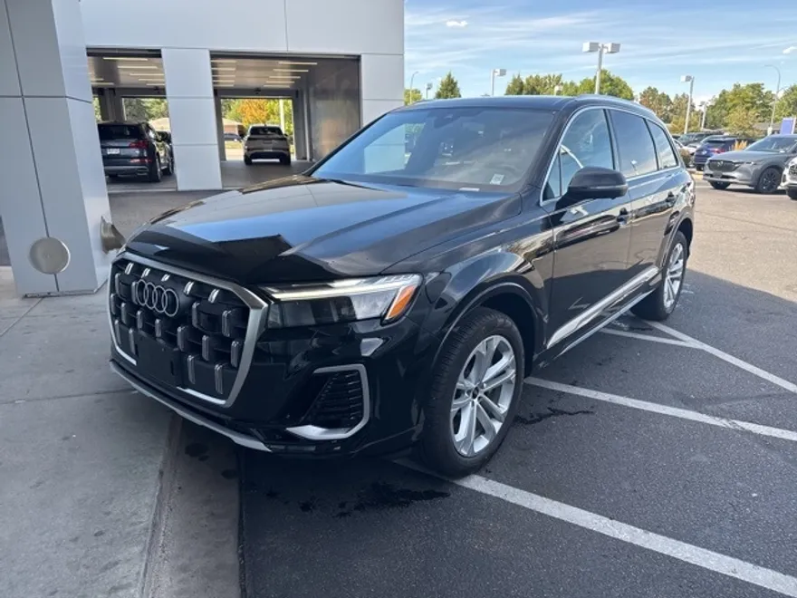 2025 Audi Q7 55 Premium photo 1