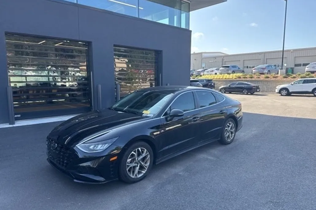 2021 Hyundai Sonata SEL photo 1