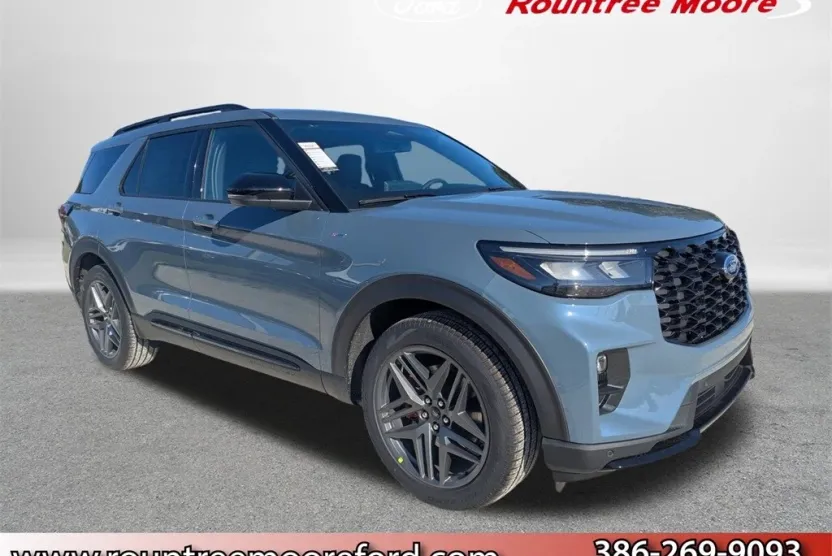 2025 Ford Explorer ST-Line photo 1