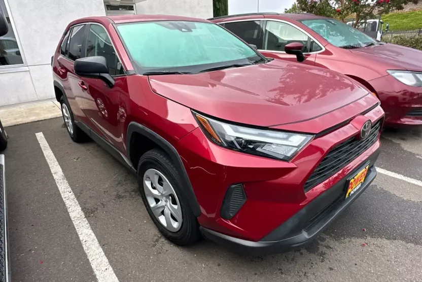 2024 Toyota RAV4 LE photo 1