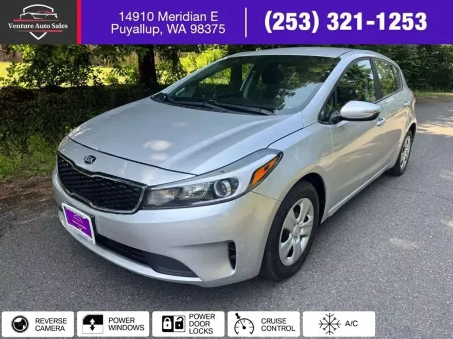 2017 Kia Forte LX photo 1