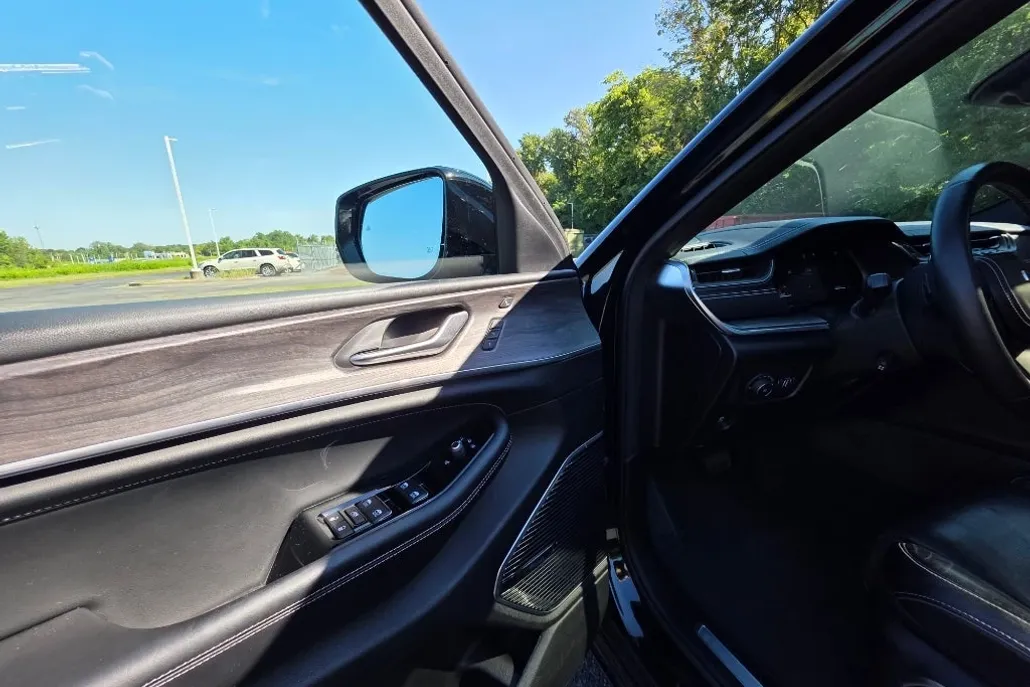 2021 Jeep Grand Cherokee Overland photo 1