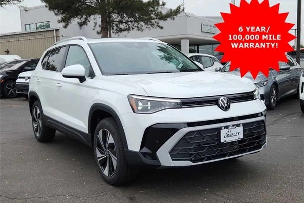 2025 Volkswagen Taos SE photo 1