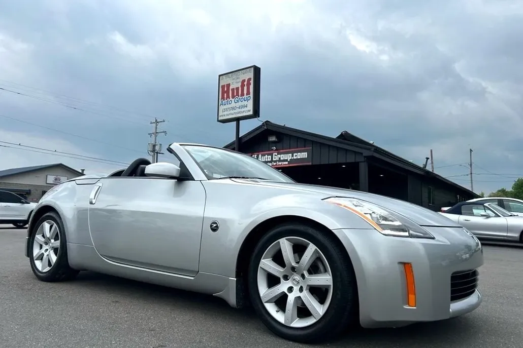 2005 Nissan 350Z Touring photo 1