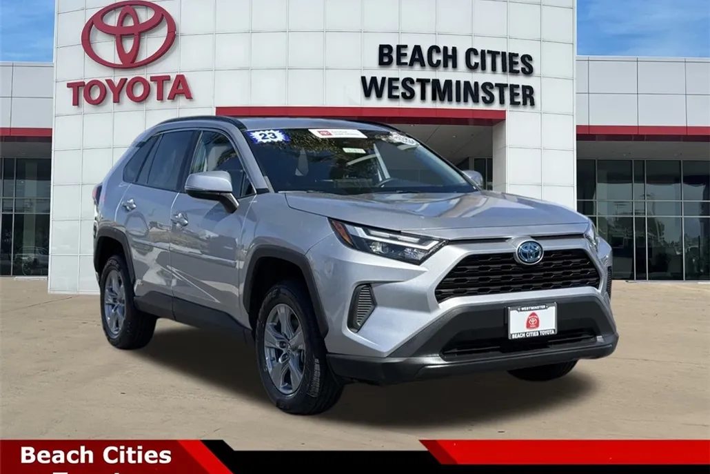 2023 Toyota RAV4 Hybrid LE photo 1