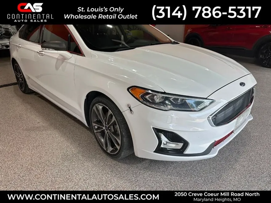 2019 Ford Fusion Titanium photo 1
