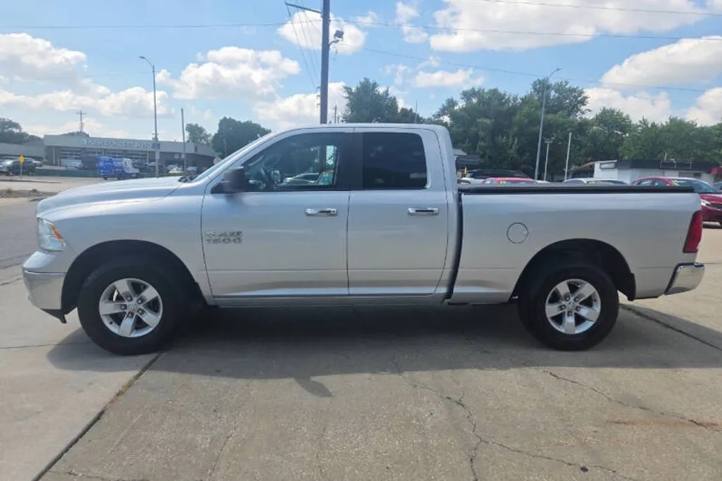 2016 Ram 1500 SLT photo 1