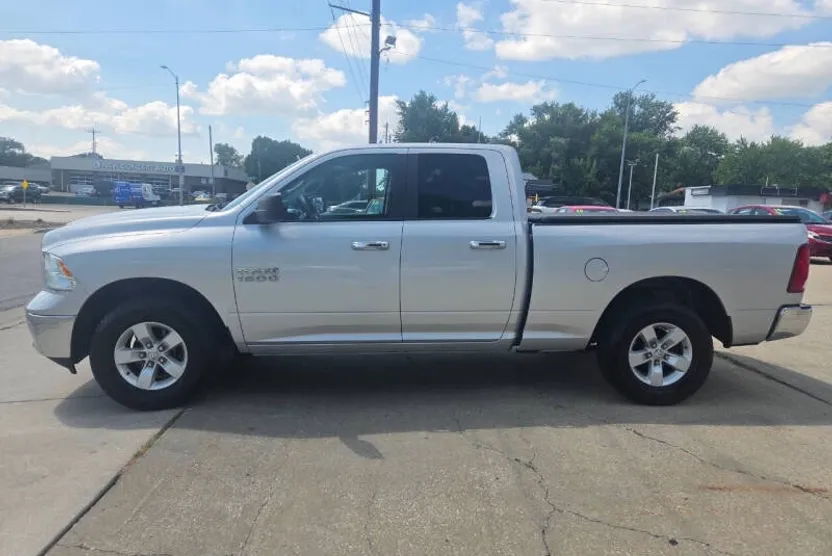 2016 Ram 1500 SLT photo 1