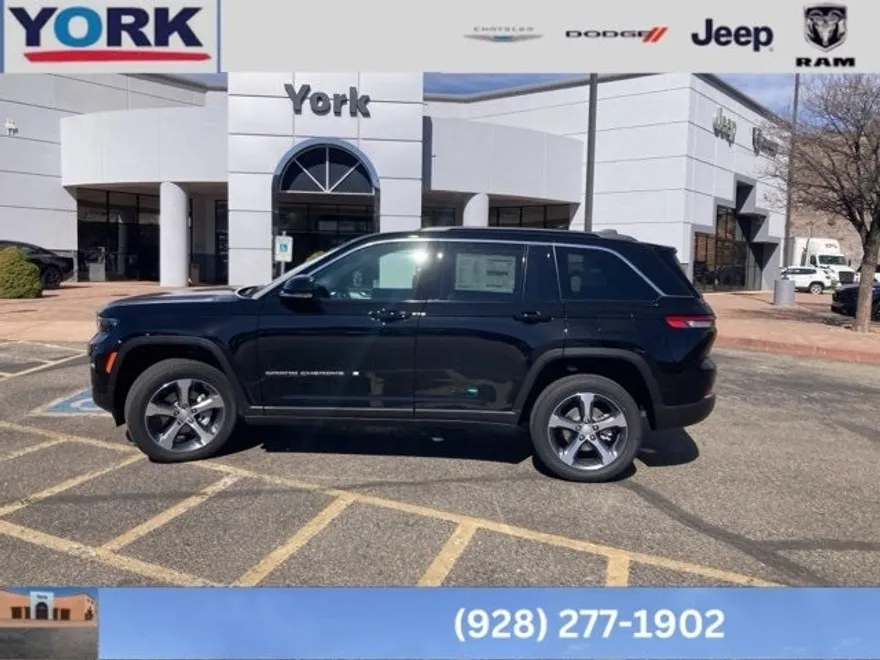 2025 Jeep Grand Cherokee Limited photo 1